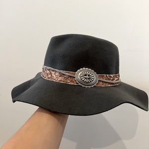 Bone by Dawn Cowboy / Fedora in Gray with Pink and Metal Detail (Felt)